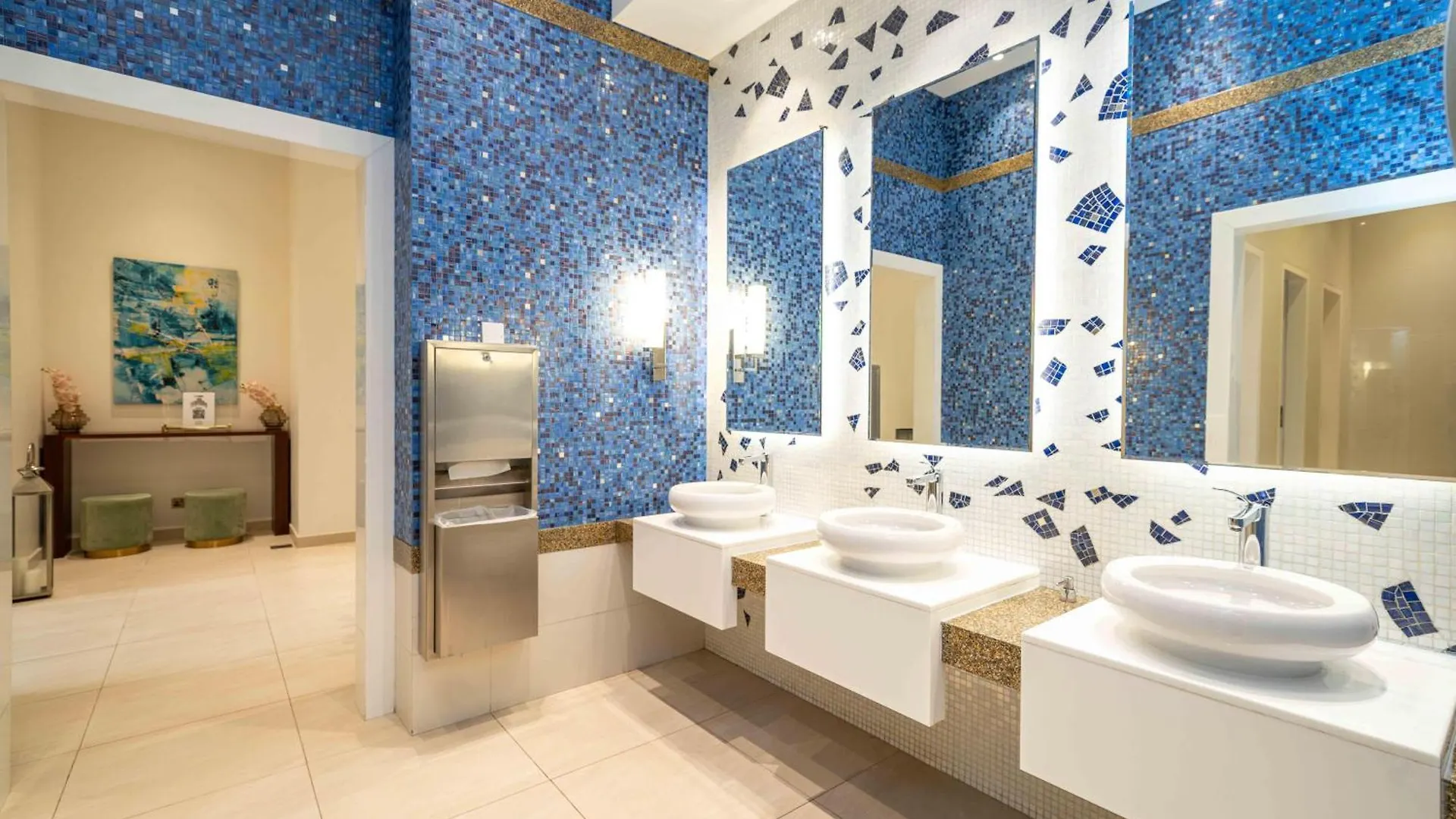Luxurious Escape Meets Fendi Design In Iconic Building On Top Location In Dubai Marina