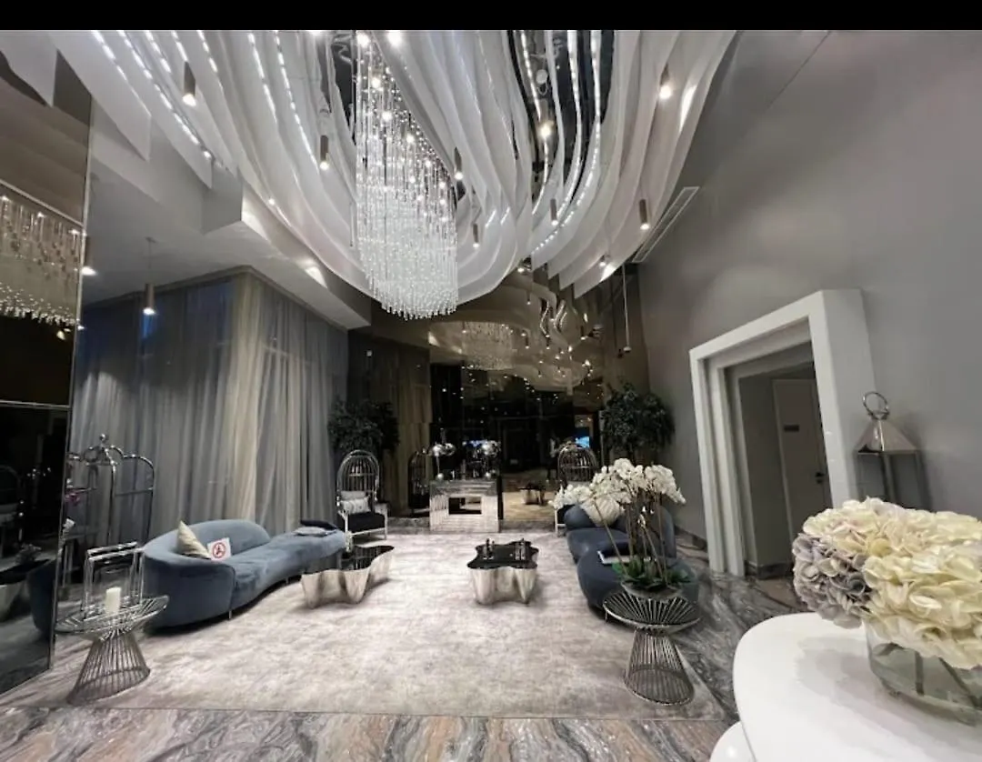 Luxurious Escape Meets Fendi Design In Iconic Building On Top Location In Dubai Marina 0*,