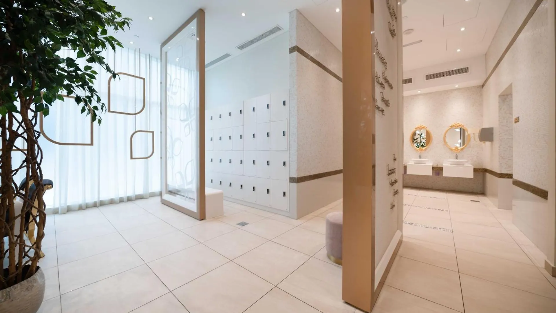 Luxurious Escape Meets Fendi Design In Iconic Building On Top Location In Dubai Marina Apartment