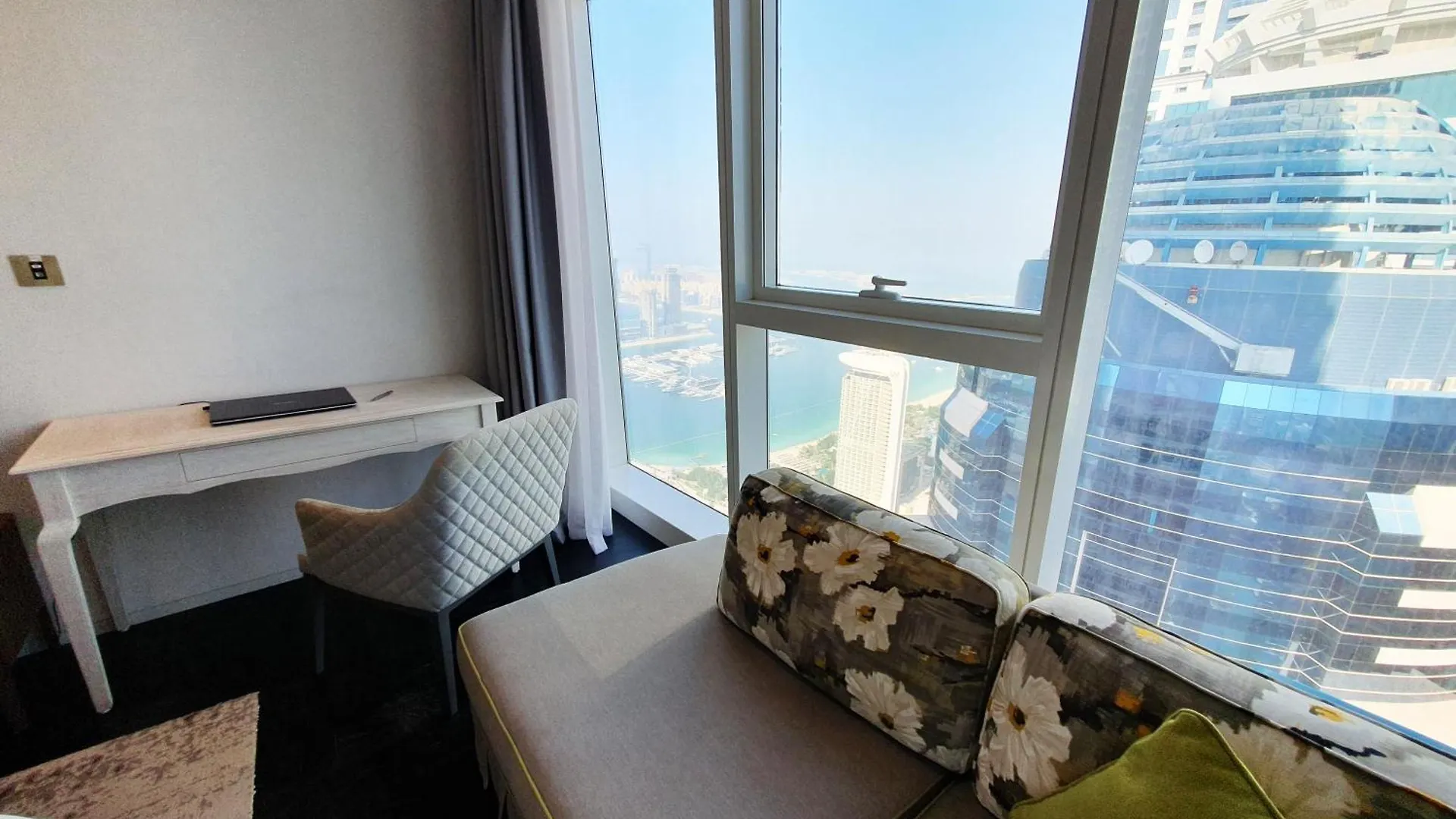 Apartment Luxurious Escape Meets Fendi Design In Iconic Building On Top Location In Dubai Marina